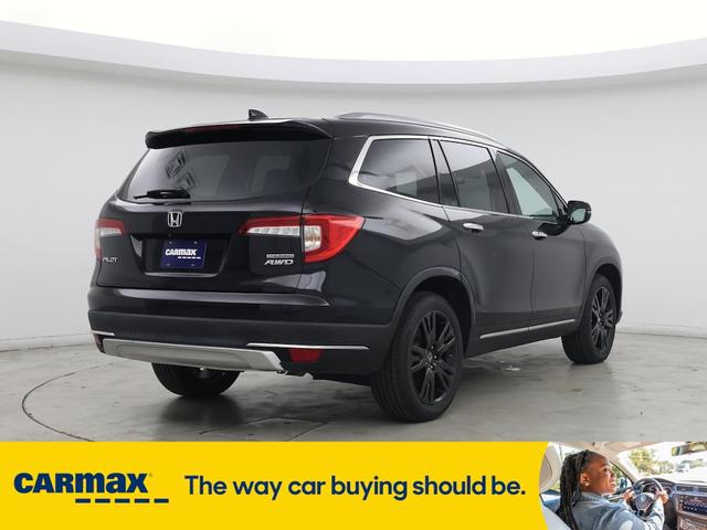 Photo of 2022 Black Honda Pilot