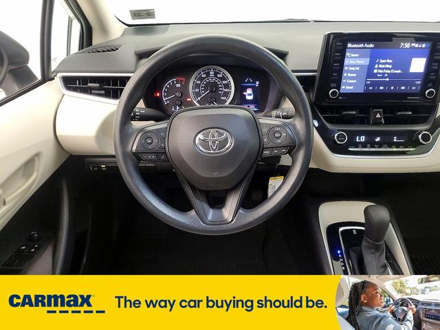 Photo of 2022 White Toyota Corolla