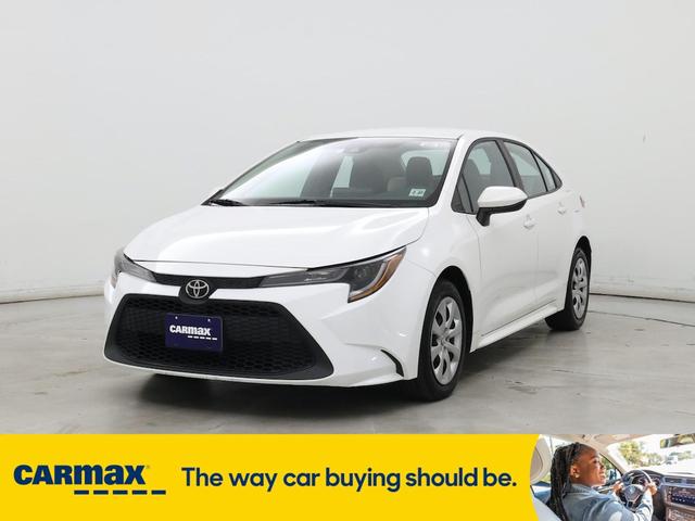 Photo of 2022 White Toyota Corolla