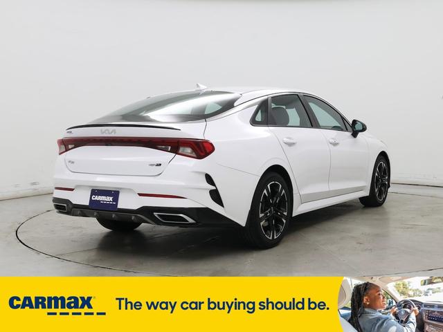 Photo of 2022 White Kia K5