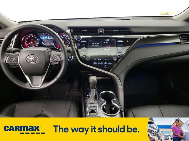 Photo of 2019 White Toyota Camry