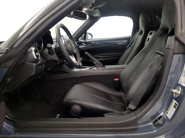 Photo of 2022 Gray Mazda MX-5 Miata