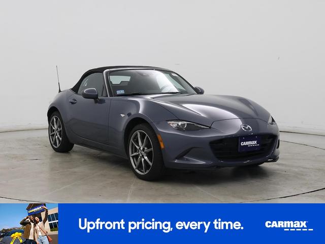 Photo of 2022 Gray Mazda MX-5 Miata