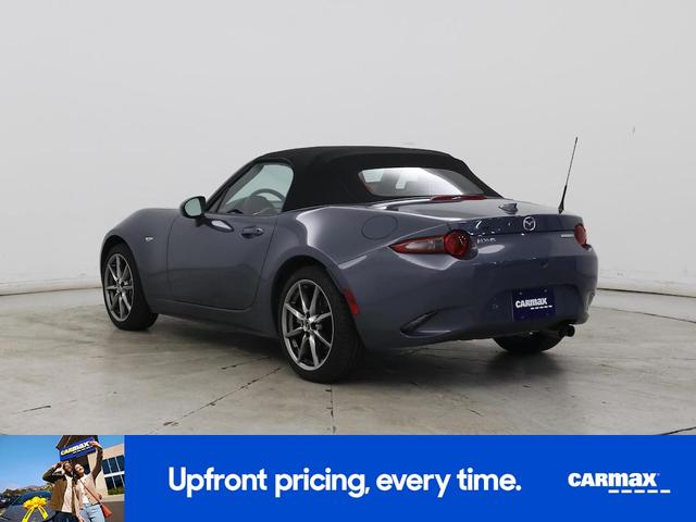 Photo of 2022 Gray Mazda MX-5 Miata