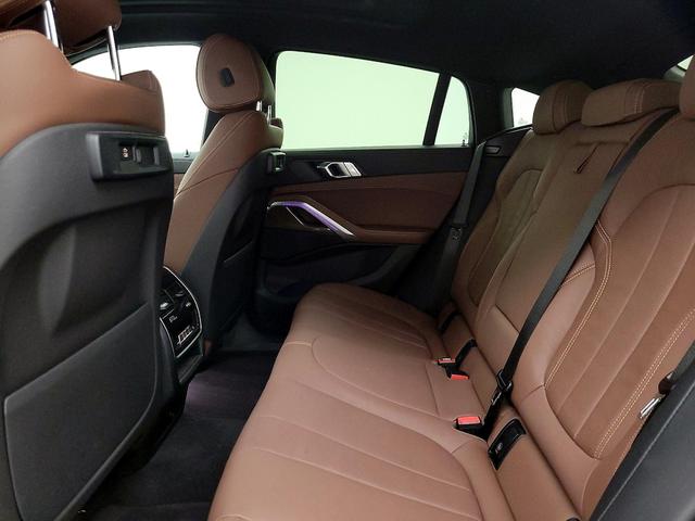 Photo of 2022 Gray BMW X6