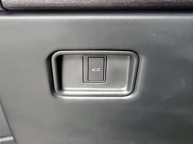 Photo of 2023 Black Land Rover Range Rover