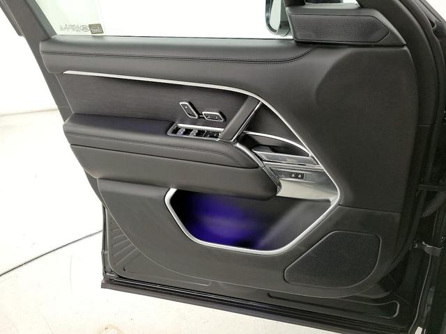 Photo of 2023 Black Land Rover Range Rover