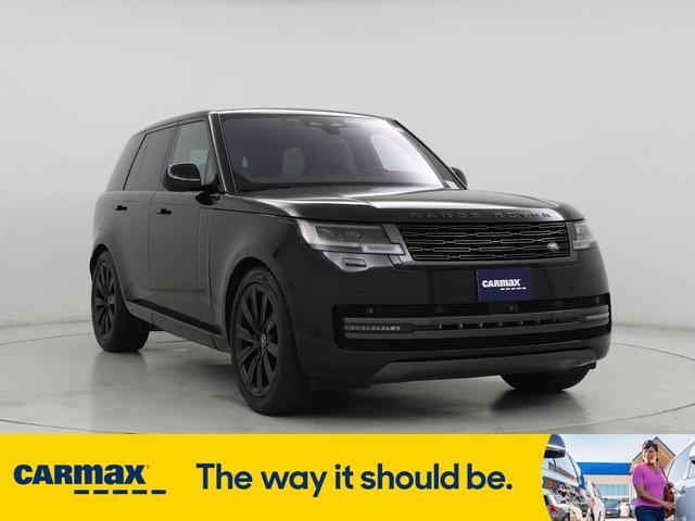 Photo of 2023 Black Land Rover Range Rover