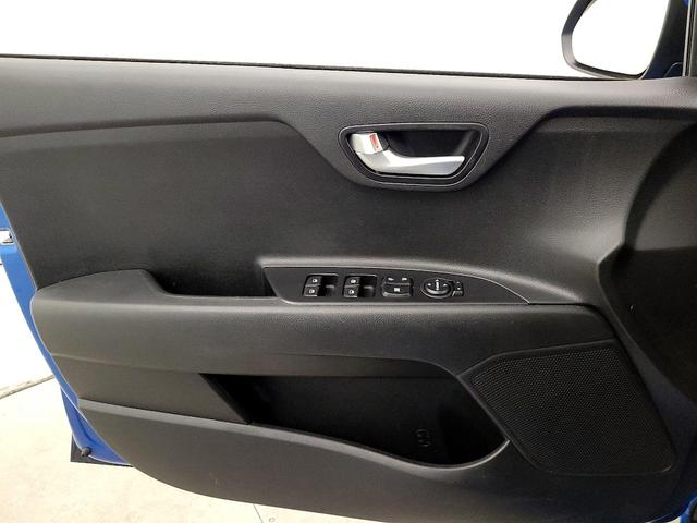 Photo of 2021 Blue Kia Rio
