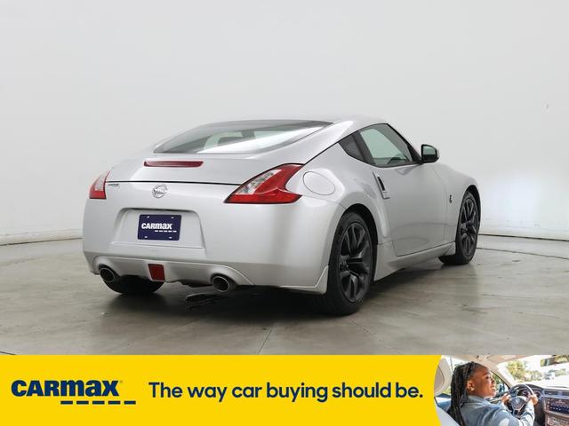 Photo of 2016 Gray Nissan 370Z