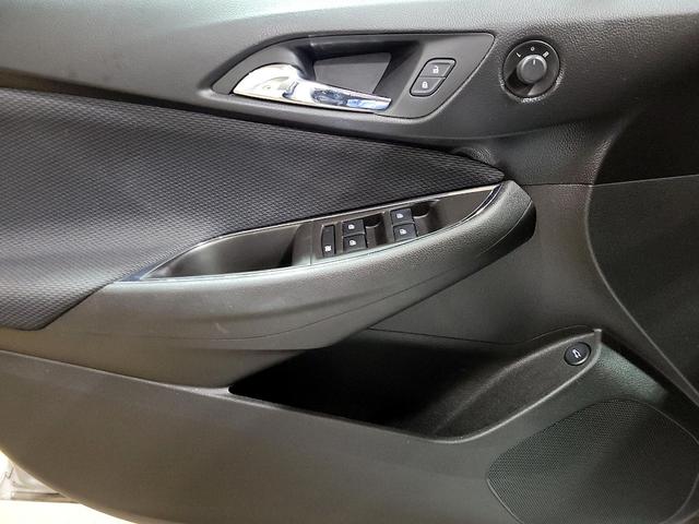 Photo of 2016 Silver Chevrolet Cruze