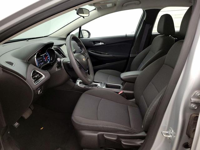 Photo of 2016 Silver Chevrolet Cruze
