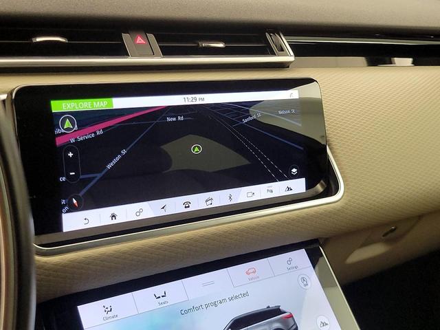Photo of 2018 White Land Rover Range Rover Velar