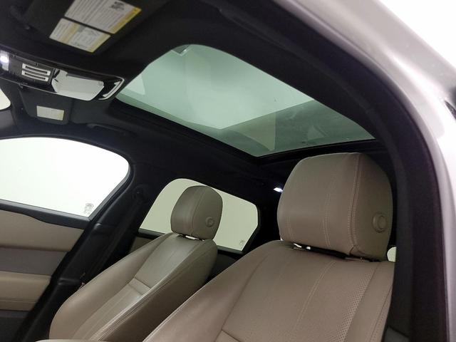 Photo of 2018 White Land Rover Range Rover Velar