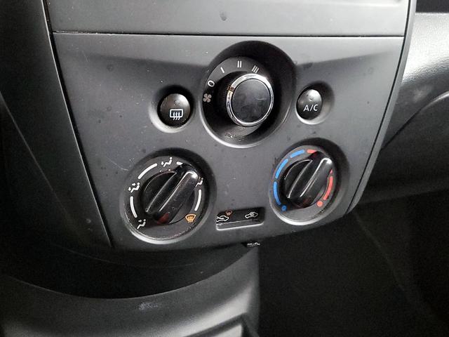 Photo of 2016 Silver Nissan Versa
