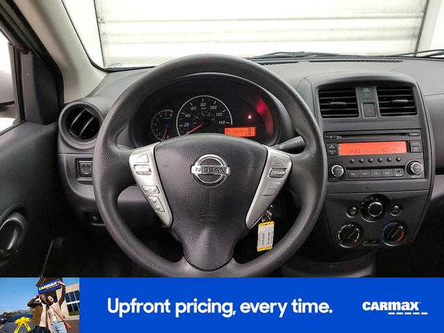 Photo of 2016 Silver Nissan Versa