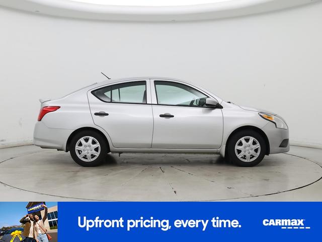 Photo of 2016 Silver Nissan Versa