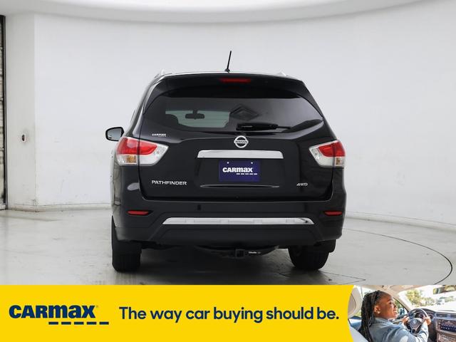 Photo of 2016 Black Nissan Pathfinder