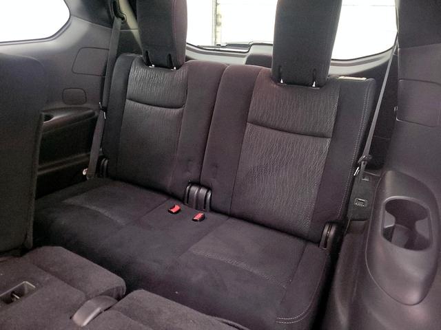 Photo of 2016 Black Nissan Pathfinder