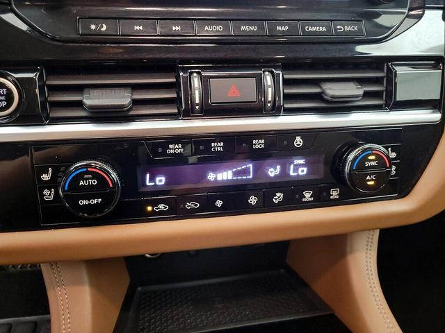 Photo of 2022 White Nissan Pathfinder