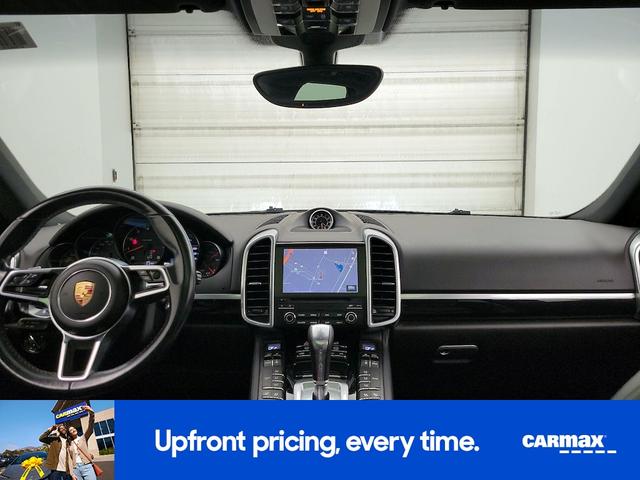 Photo of 2018 Black Porsche Cayenne