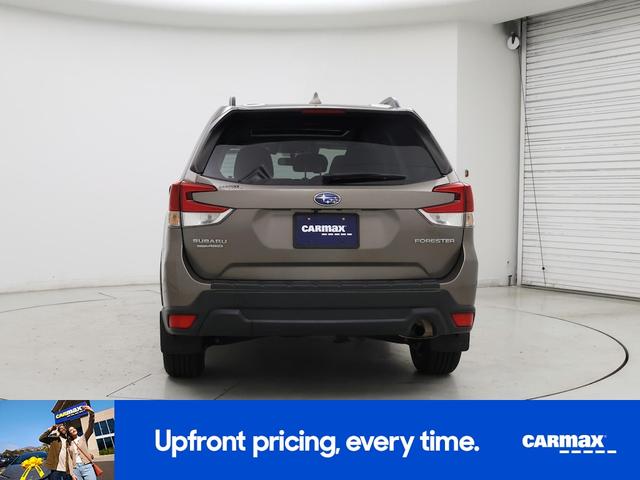 Photo of 2020 Brown Subaru Forester