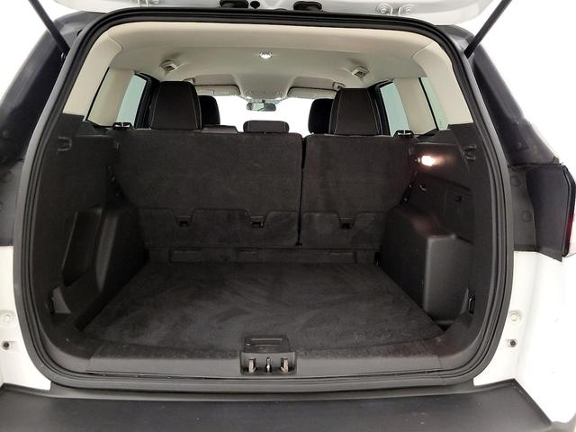 Photo of 2018 White Ford Escape