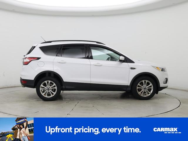 Photo of 2018 White Ford Escape