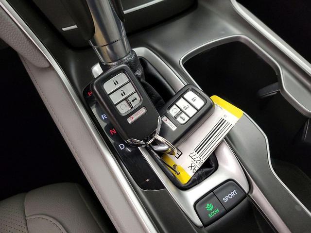 Photo of 2018 Gray Honda Accord