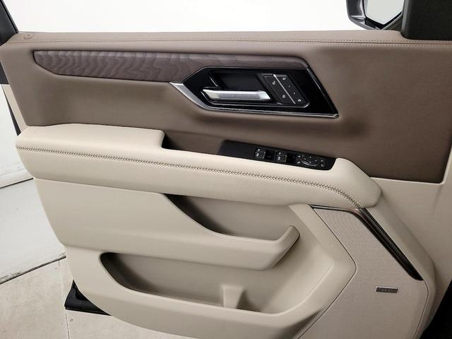 Photo of 2025 Black GMC Yukon