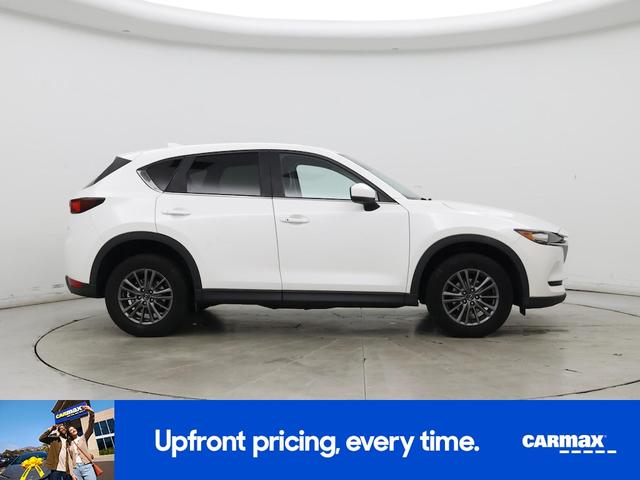 Photo of 2017 White Mazda CX-5