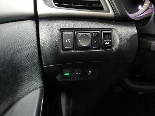 Photo of 2015 Gray Nissan Sentra
