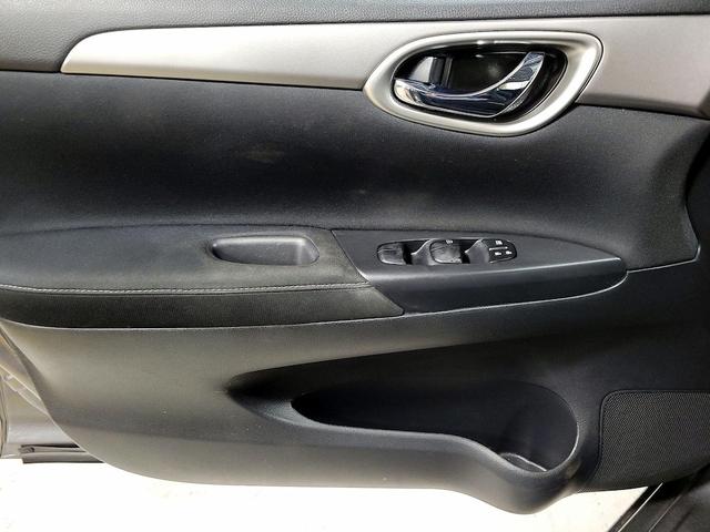Photo of 2015 Gray Nissan Sentra