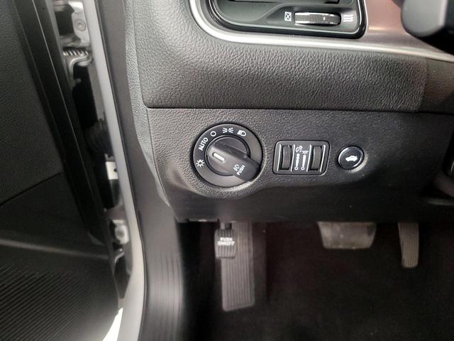 Photo of 2022 Silver Dodge Challenger