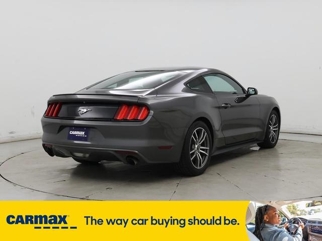 Photo of 2017 Gray Ford Mustang
