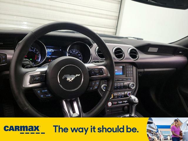 Photo of 2017 Gray Ford Mustang