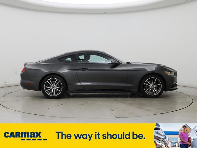 Photo of 2017 Gray Ford Mustang