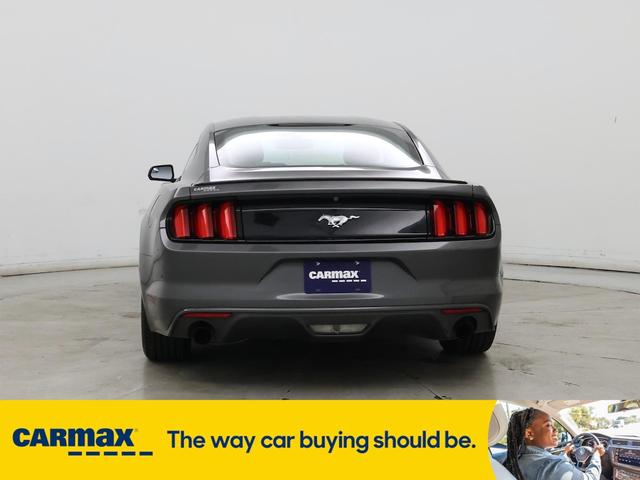 Photo of 2017 Gray Ford Mustang