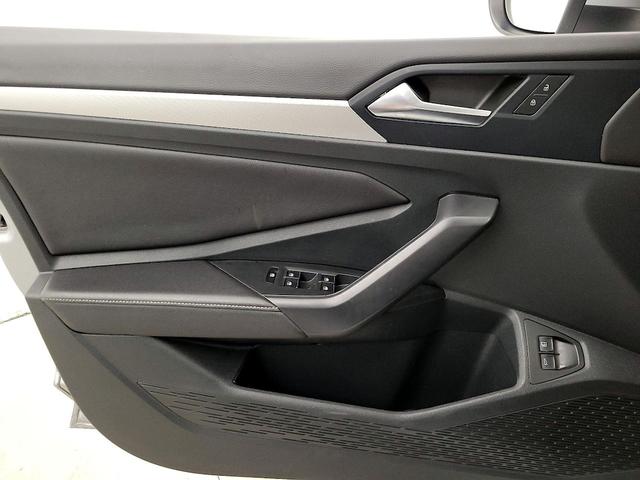 Photo of 2024 Silver Volkswagen Jetta