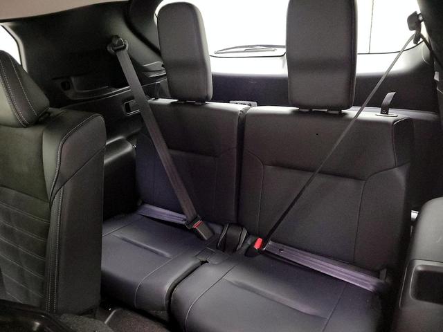 Photo of 2024 Silver Mitsubishi Outlander