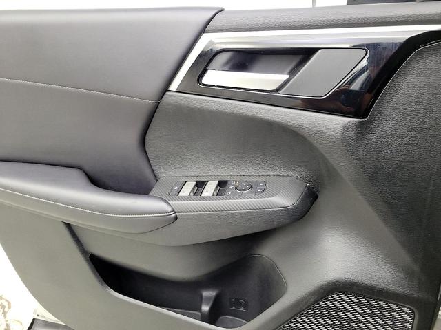 Photo of 2024 Silver Mitsubishi Outlander