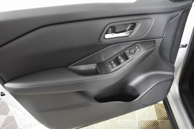 Photo of 2025 Brilliant Silver Metallic Nissan Rogue