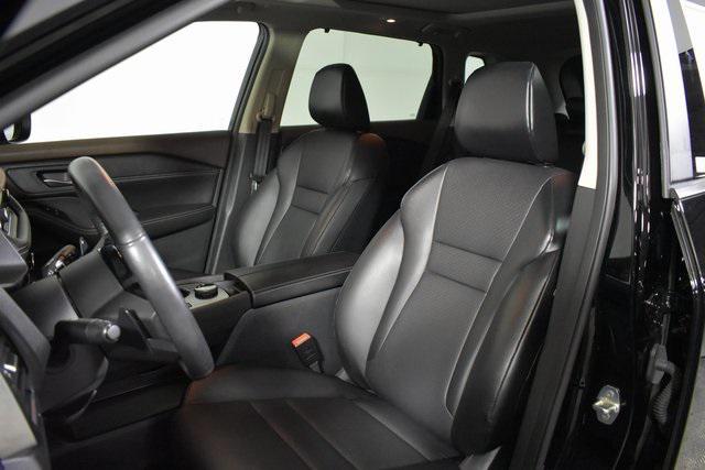 Photo of 2023 Super Black Nissan Rogue