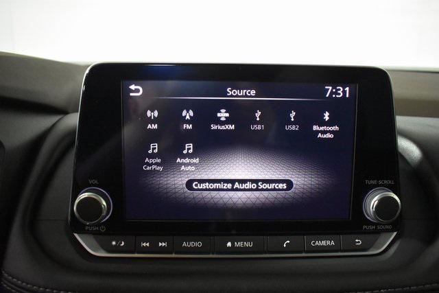 Photo of 2023 Super Black Nissan Rogue