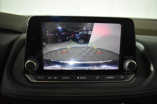 Photo of 2023 Super Black Nissan Rogue