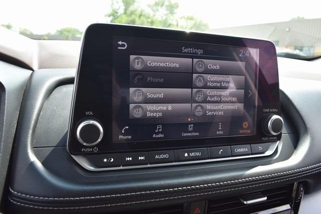 Photo of 2022 Scarlet Ember Tintcoat Nissan Rogue