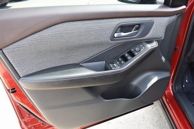 Photo of 2022 Scarlet Ember Tintcoat Nissan Rogue