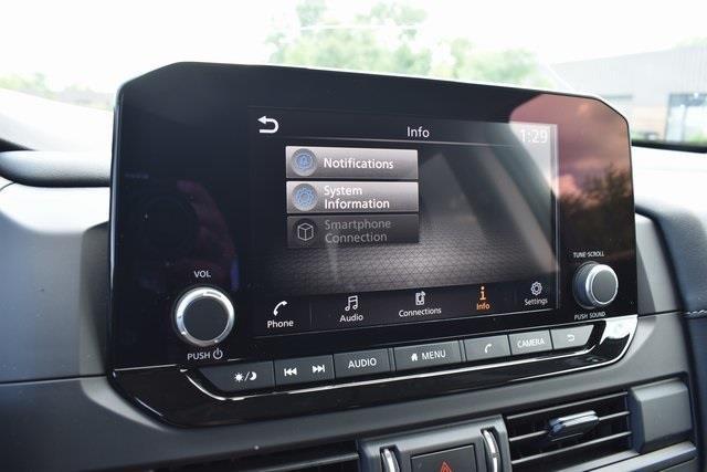 Photo of 2024 Glacier White Nissan Pathfinder