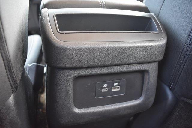 Photo of 2024 Glacier White Nissan Pathfinder