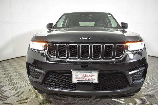 Photo of 2023 Diamond Black Crystal Pearlcoat Jeep Grand Cherokee